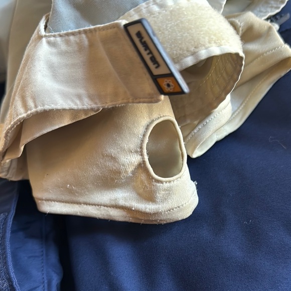 Burton Women's Two-Tone Jacket - Picture 8 of 9